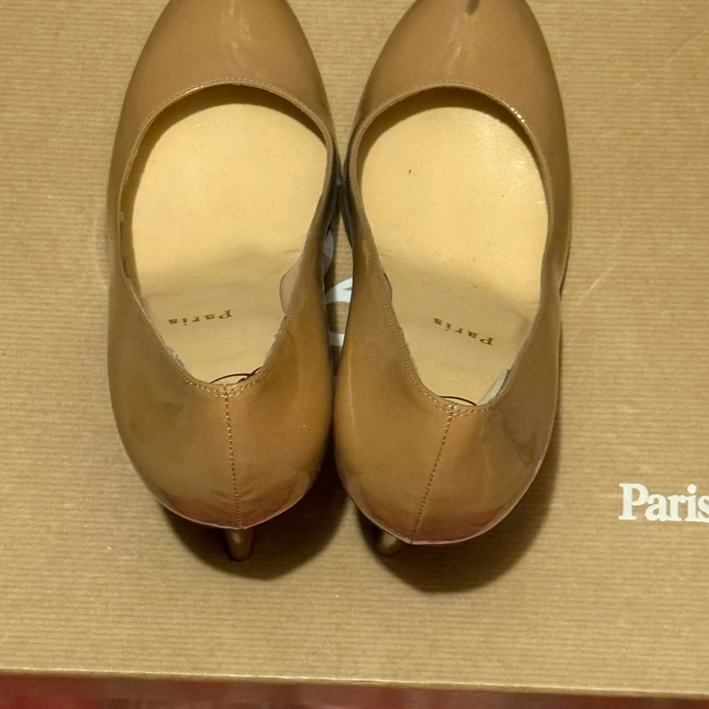 Aris Women's Tan Heels
